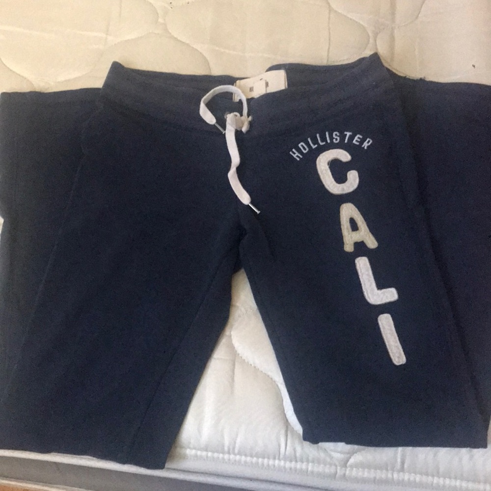 Hollister sweats